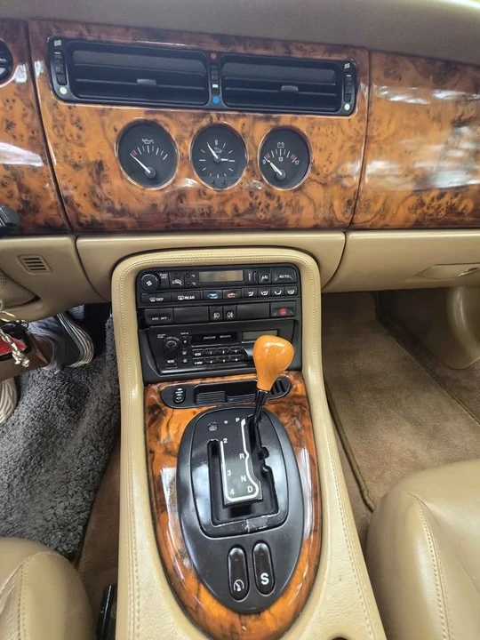 1997 Jaguar X100 XK8 - Image 17 of 20