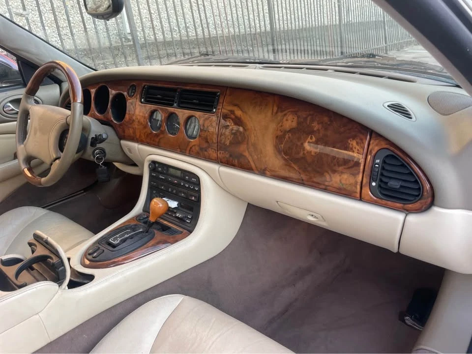 1997 Jaguar X100 XK8 - Image 11 of 15