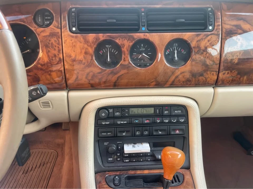 1997 Jaguar X100 XK8 - Image 13 of 15