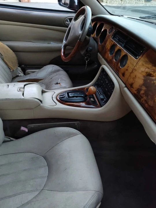 1997 Jaguar X100 XK8 - Image 6 of 14