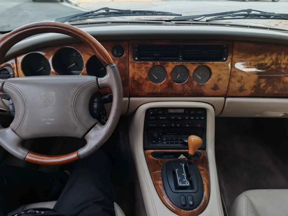 1997 Jaguar X100 XK8 - Image 7 of 14