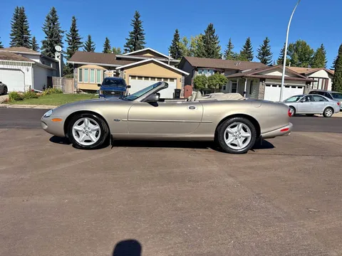 1997 Jaguar XK8