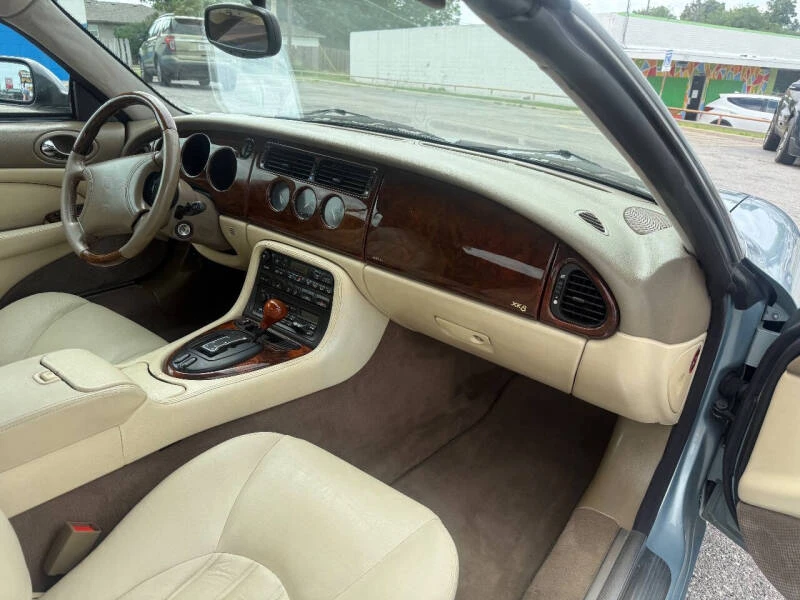 1997 Jaguar X100 XK8 - Image 10 of 12