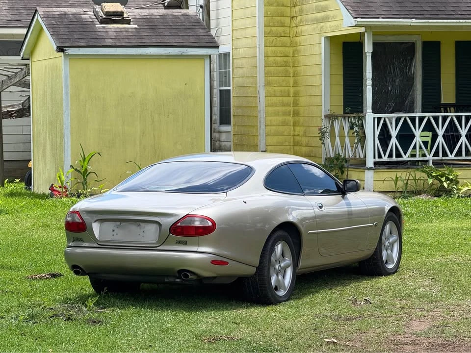 1997 Jaguar X100 XK8 - Image 9 of 17