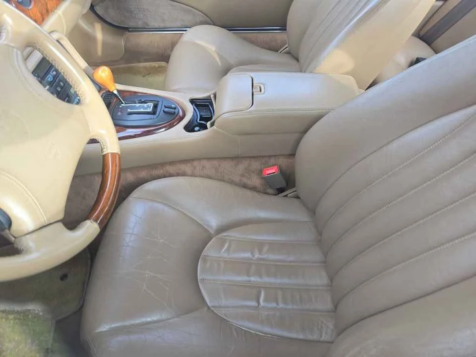 1997 Jaguar X100 XK8 - Image 10 of 15