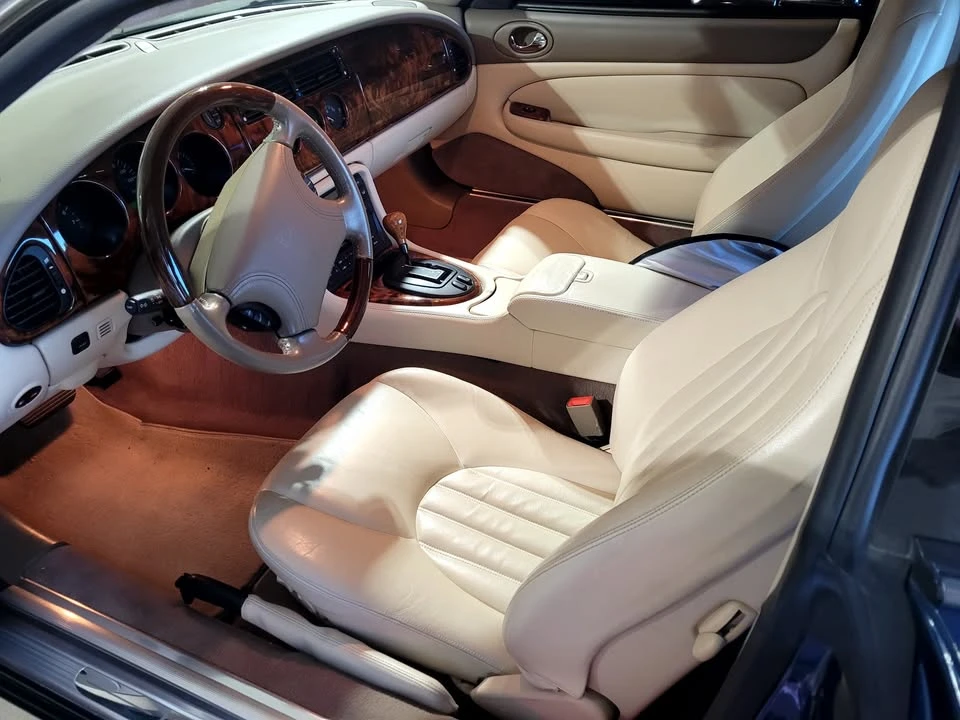 1997 Jaguar X100 XK8 - Image 10 of 11