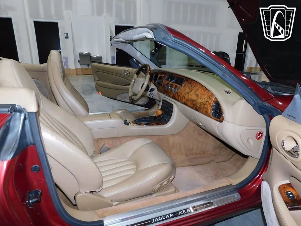 1997 Jaguar X100 XK8 - Image 8 of 12