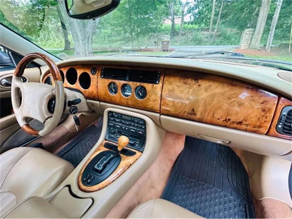 1997 Jaguar X100 XK8 - Image 11 of 21