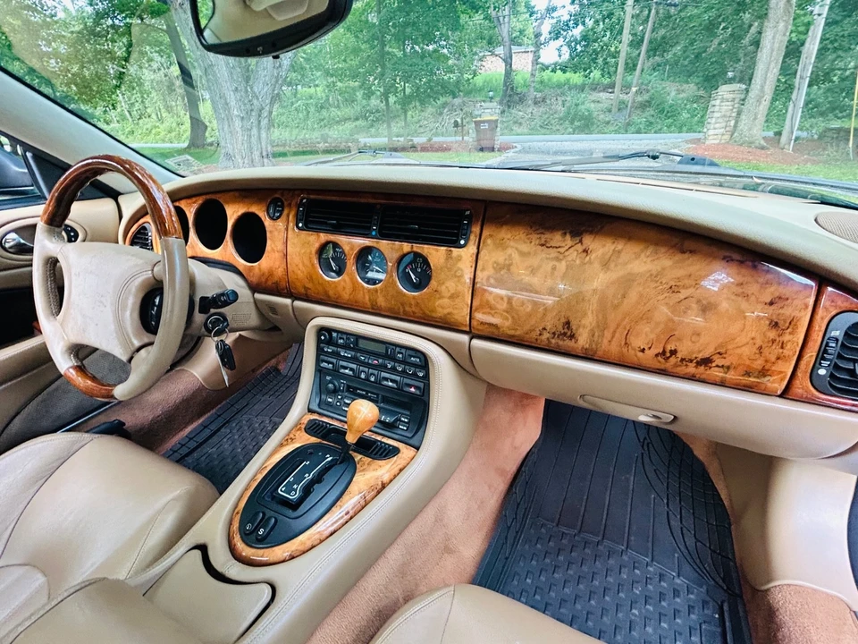 1997 Jaguar X100 XK8 - Image 25 of 31