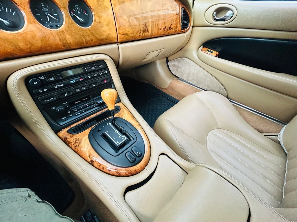 1997 Jaguar X100 XK8 - Image 23 of 31