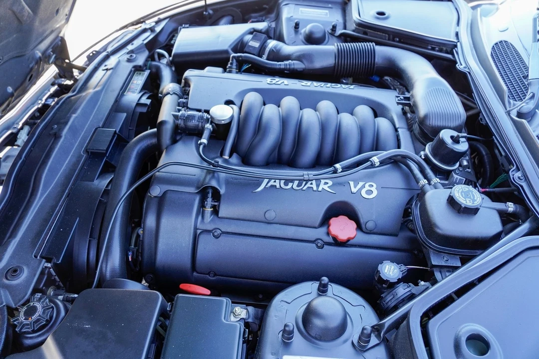 1997 Jaguar X100 XK8 - Image 17 of 31