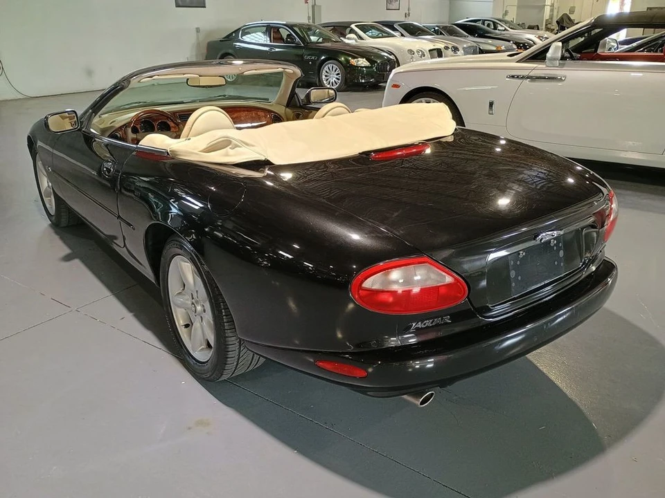 1997 Jaguar X100 XK8 - Image 4 of 12