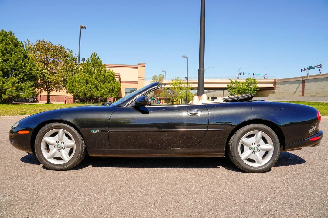 1997 Jaguar X100 XK8 - Image 7 of 31