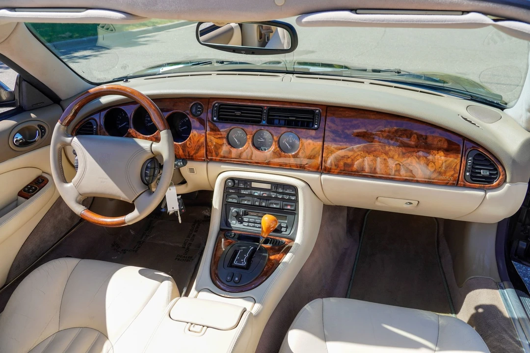 1997 Jaguar X100 XK8 - Image 12 of 31