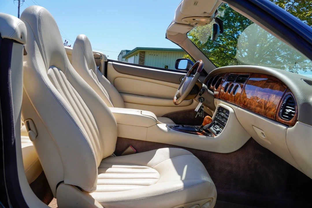 1997 Jaguar X100 XK8 - Image 13 of 31