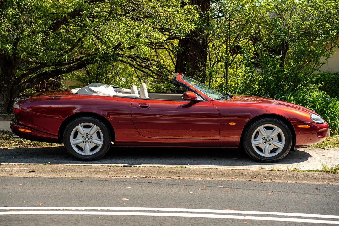 1997 Jaguar X100 XK8 - Image 12 of 31