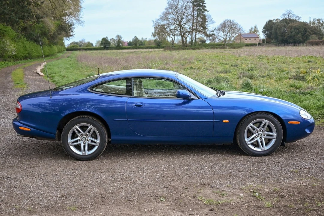 1997 Jaguar X100 XK8 - Image 13 of 30