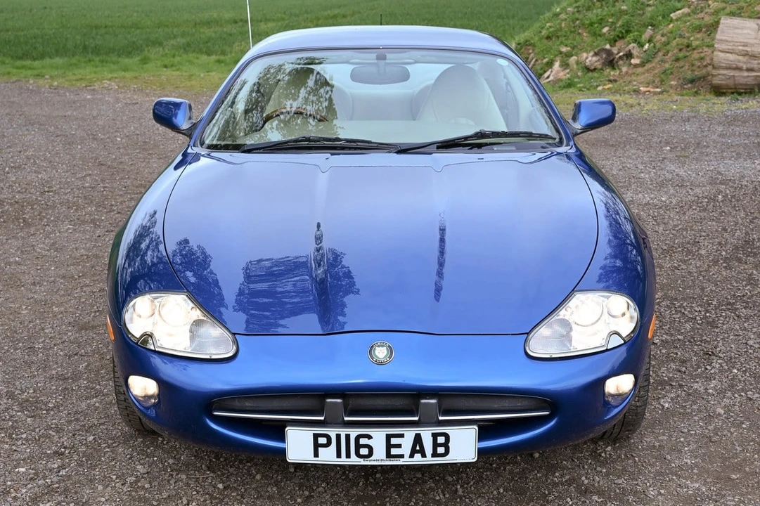 1997 Jaguar X100 XK8 - Image 12 of 30
