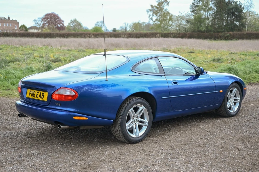 1997 Jaguar XK - Image 16 of 31