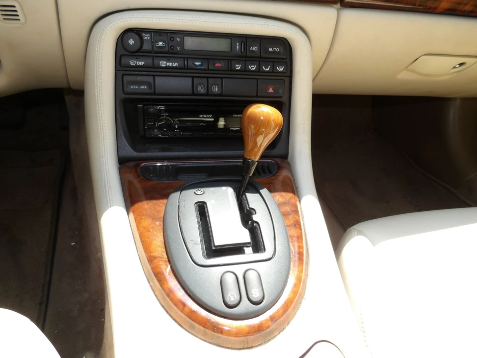 1997 Jaguar X100 XK8 - Image 18 of 22