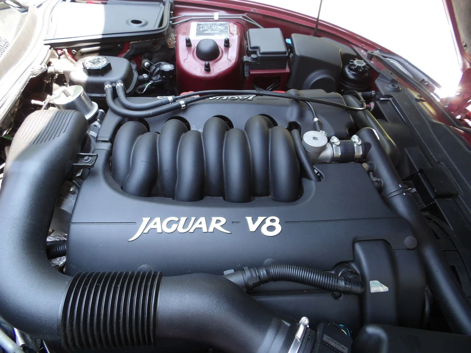 1997 Jaguar X100 XK8 - Image 6 of 22