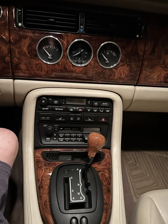 1997 Jaguar X100 XK8 - Image 18 of 28
