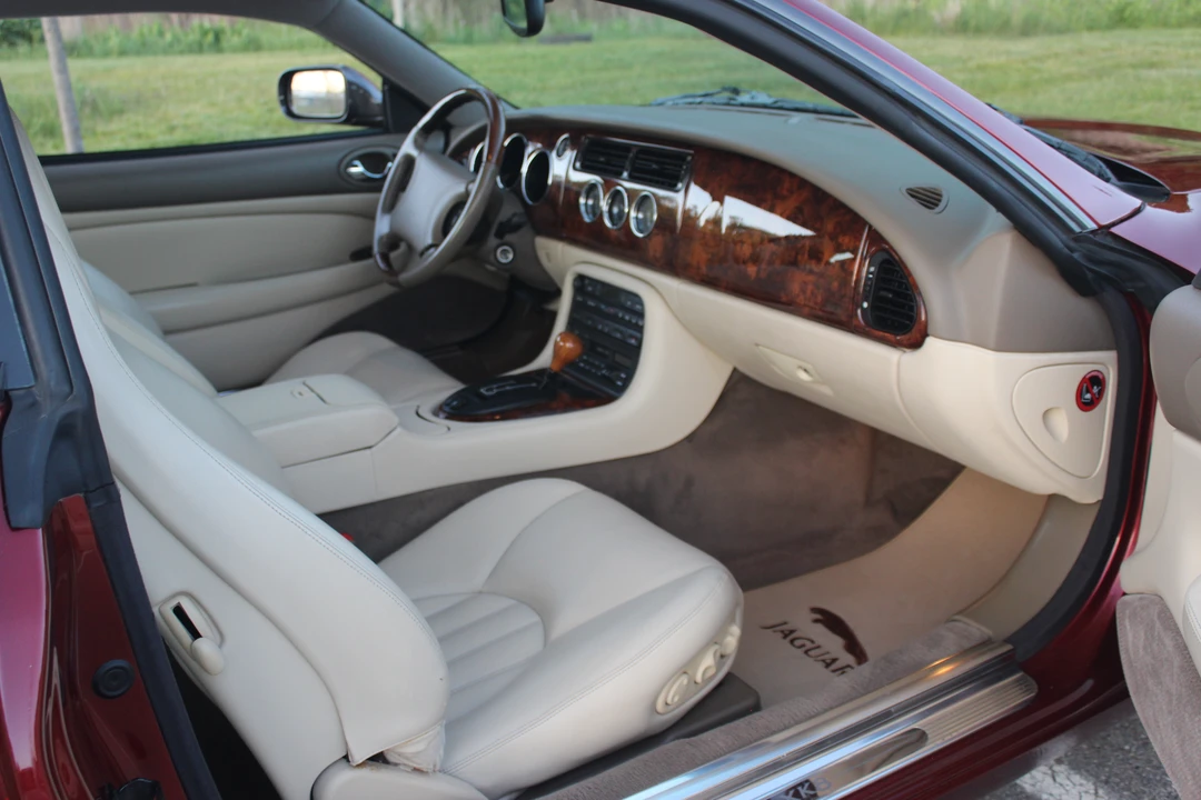 1997 Jaguar X100 XK8 - Image 15 of 28
