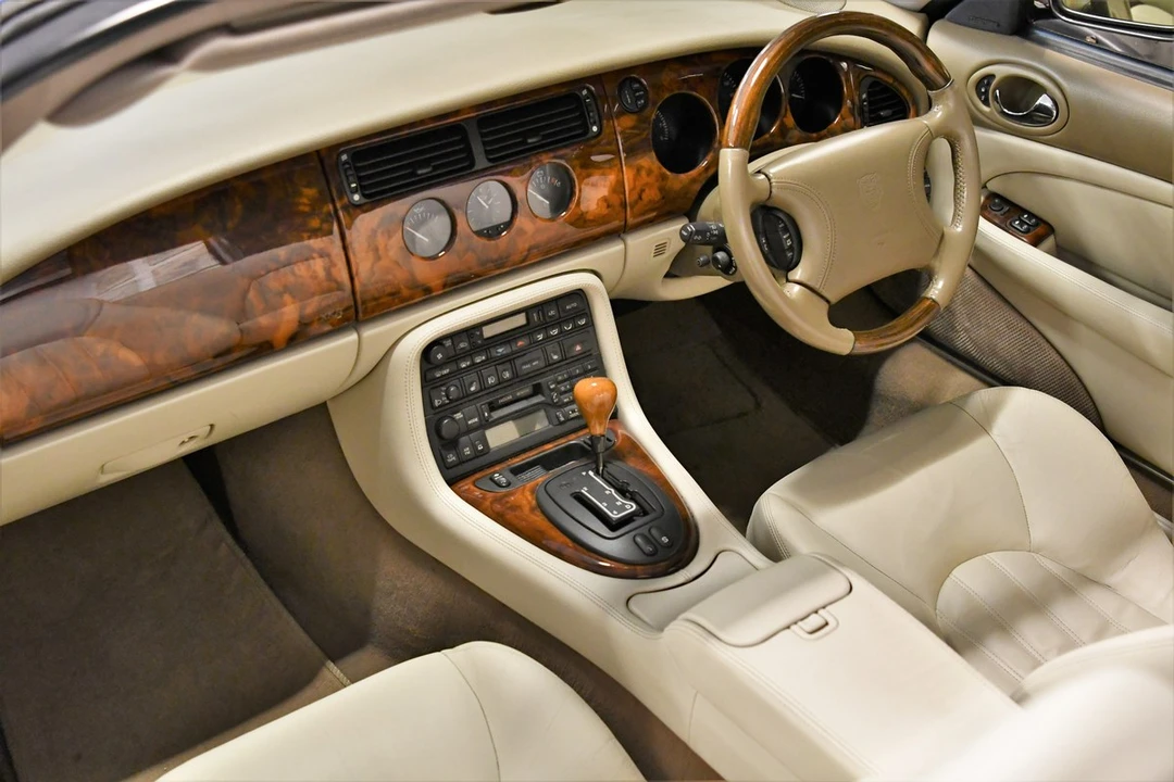 1997 Jaguar X100 XK8 - Image 27 of 30