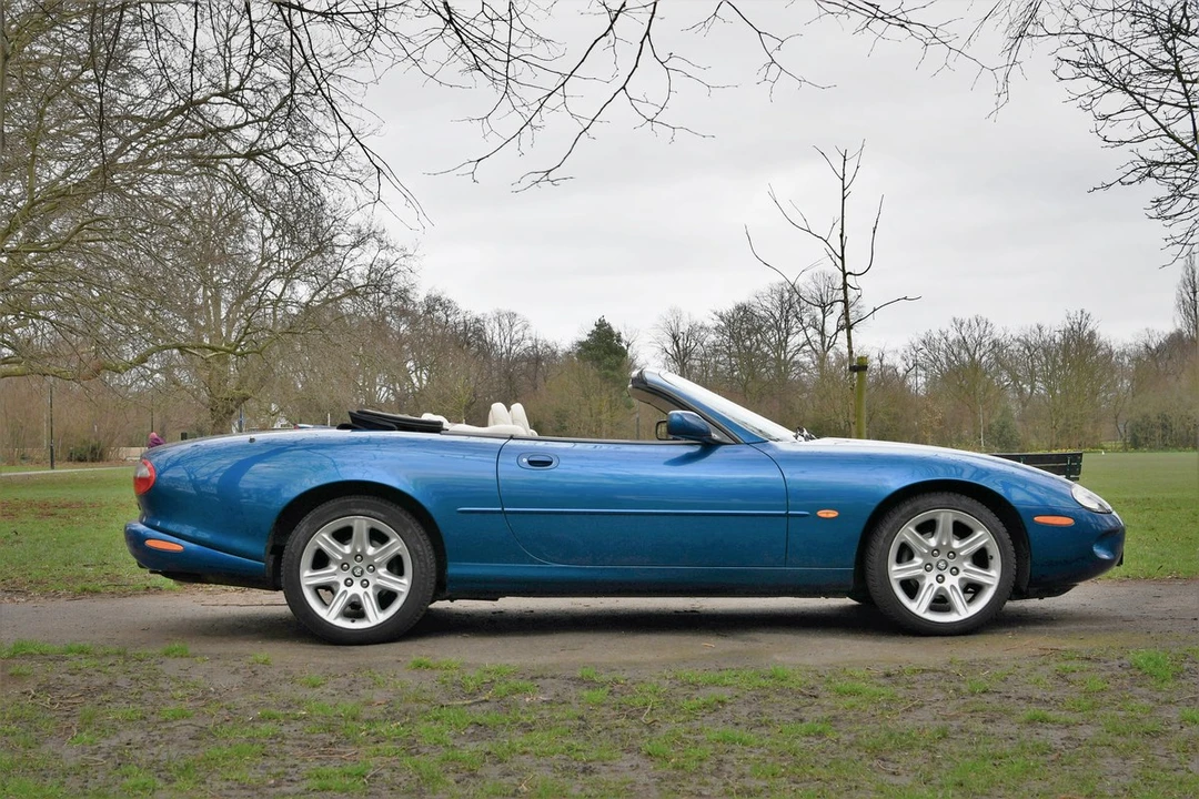 1997 Jaguar X100 XK8 - Image 8 of 30