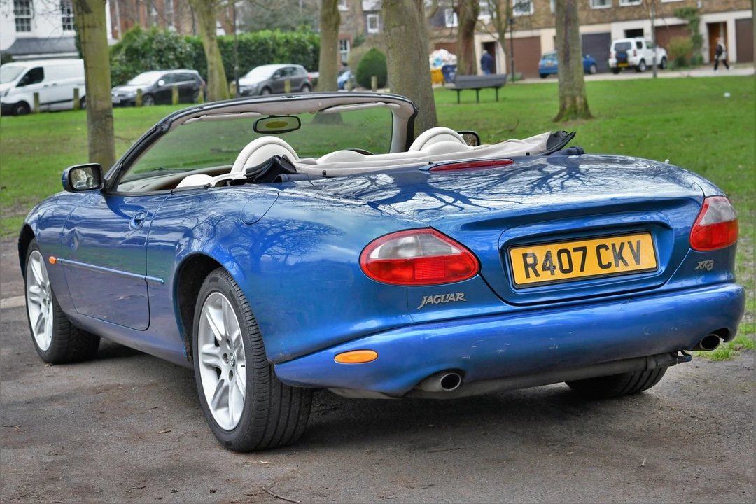 1997 Jaguar X100 XK8 - Image 9 of 30