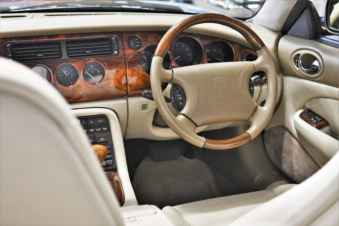 1997 Jaguar X100 XK8 - Image 30 of 30