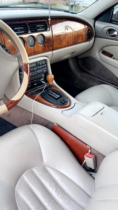 1997 Jaguar X100 XK8 - Image 6 of 6