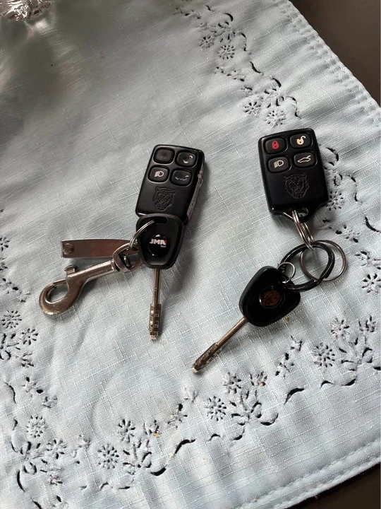 1997 Jaguar X100 XK8 - Image 6 of 18