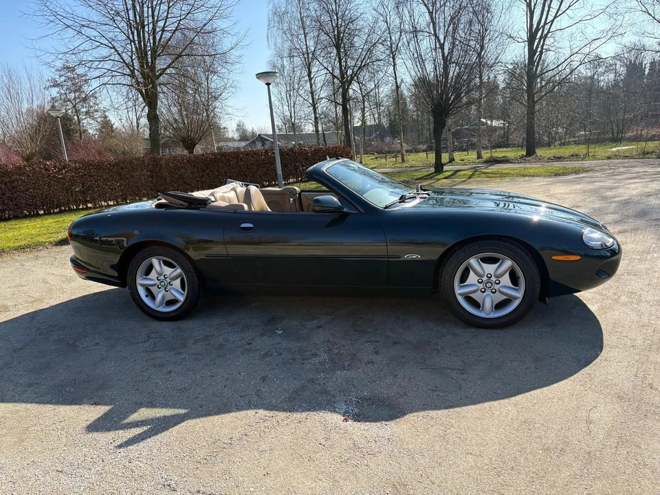 1997 Jaguar X100 XK8 - Image 9 of 30