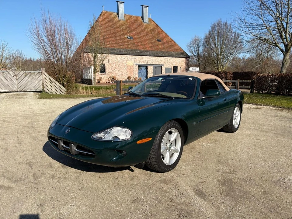 1997 Jaguar X100 XK8 - Image 11 of 30