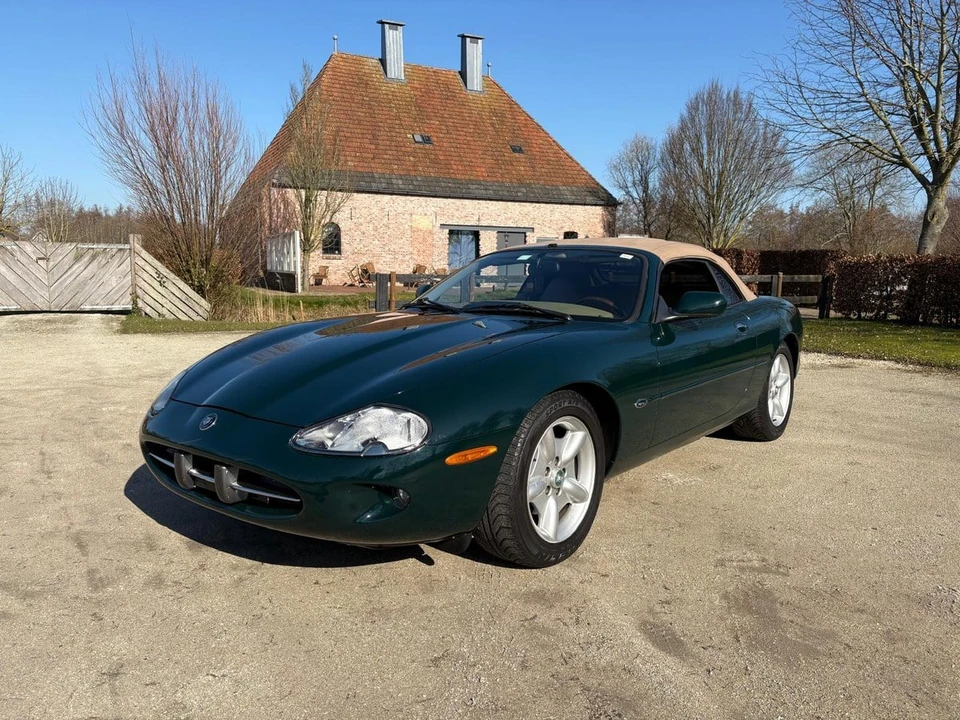 1997 Jaguar X100 XK8 - Image 12 of 30