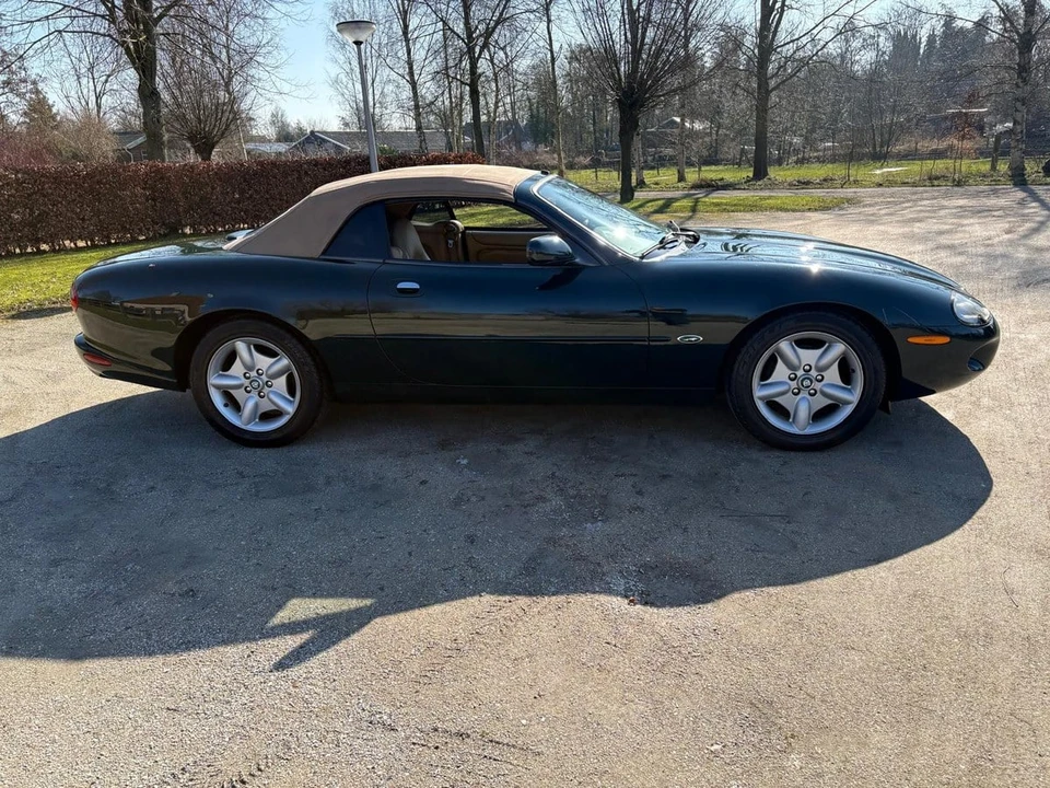 1997 Jaguar X100 XK8 - Image 16 of 30