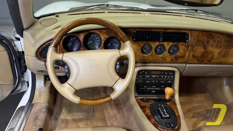 1997 Jaguar X100 XK8 - Image 12 of 20