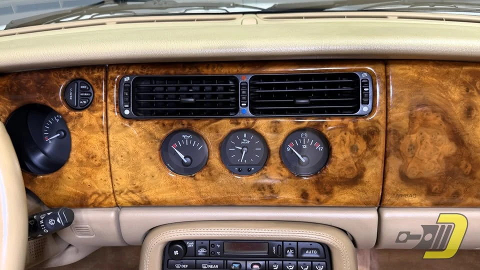 1997 Jaguar X100 XK8 - Image 13 of 20