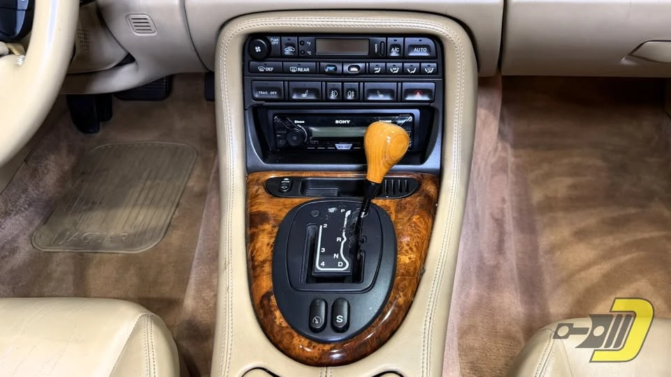 1997 Jaguar X100 XK8 - Image 14 of 20