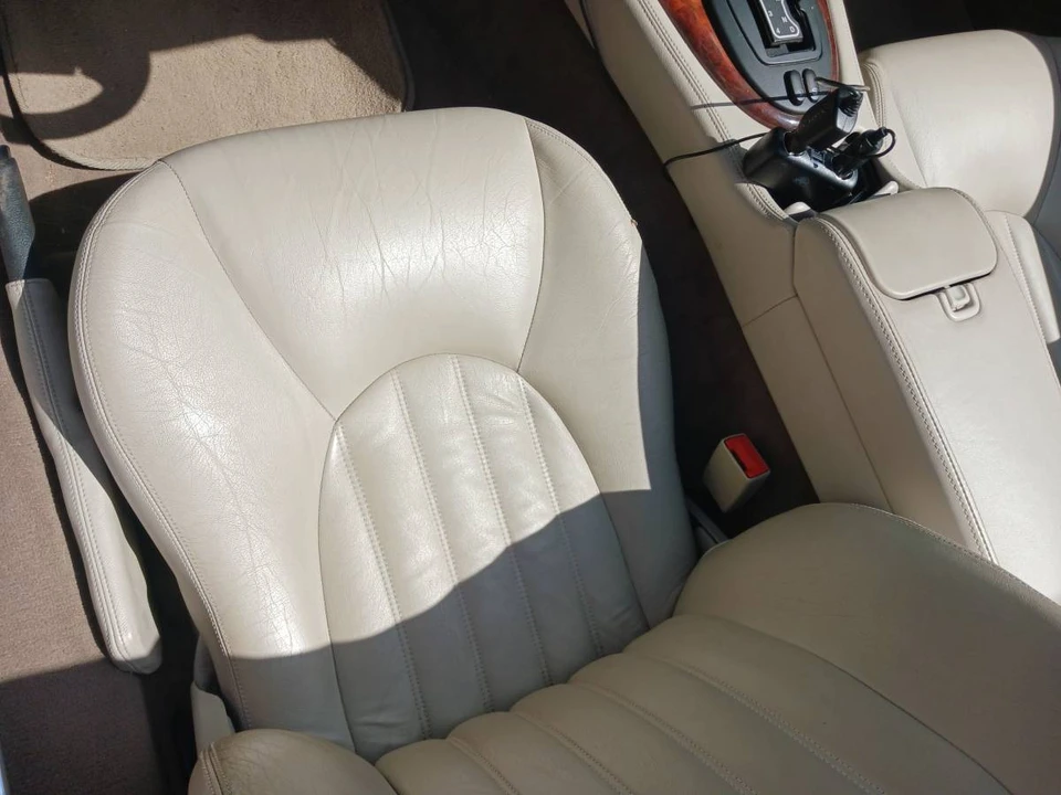 1997 Jaguar X100 XK8 - Image 9 of 12