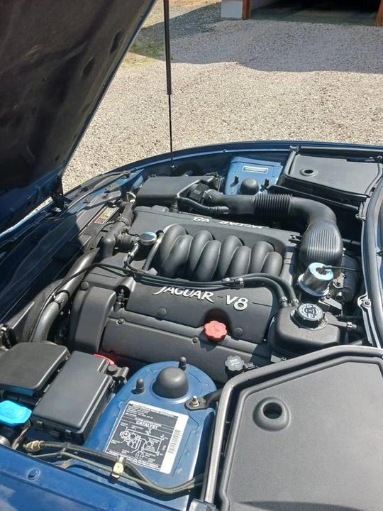 1997 Jaguar X100 XK8 - Image 6 of 17