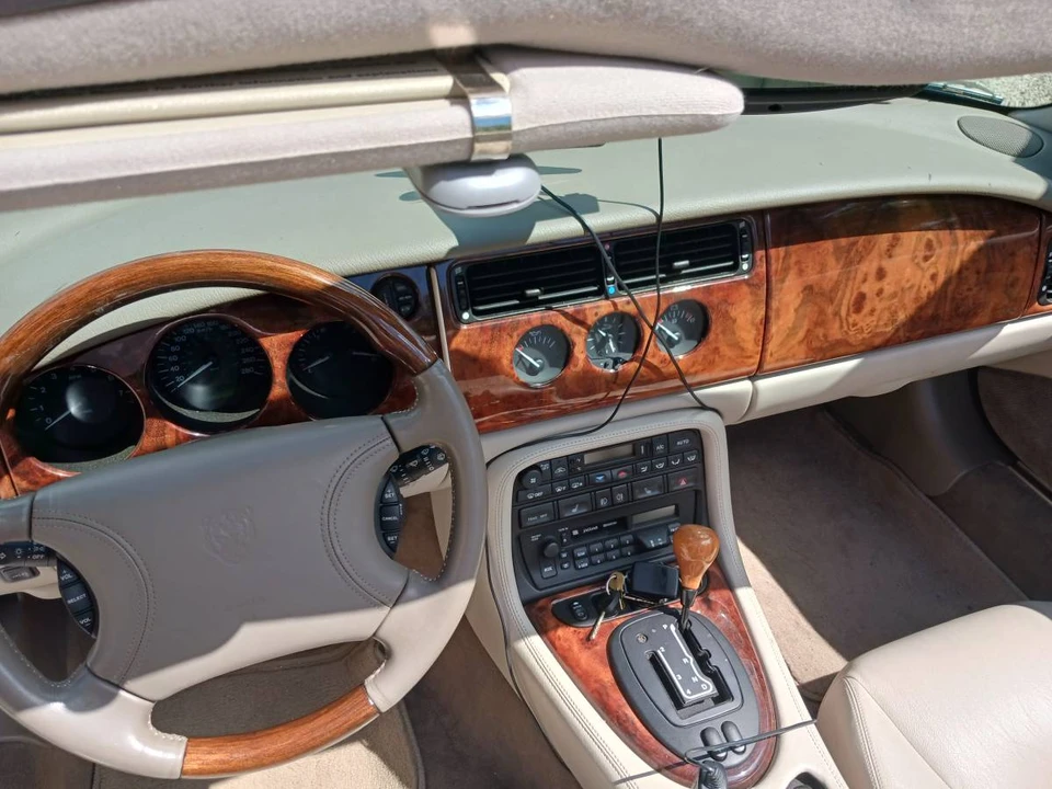 1997 Jaguar X100 XK8 - Image 14 of 17