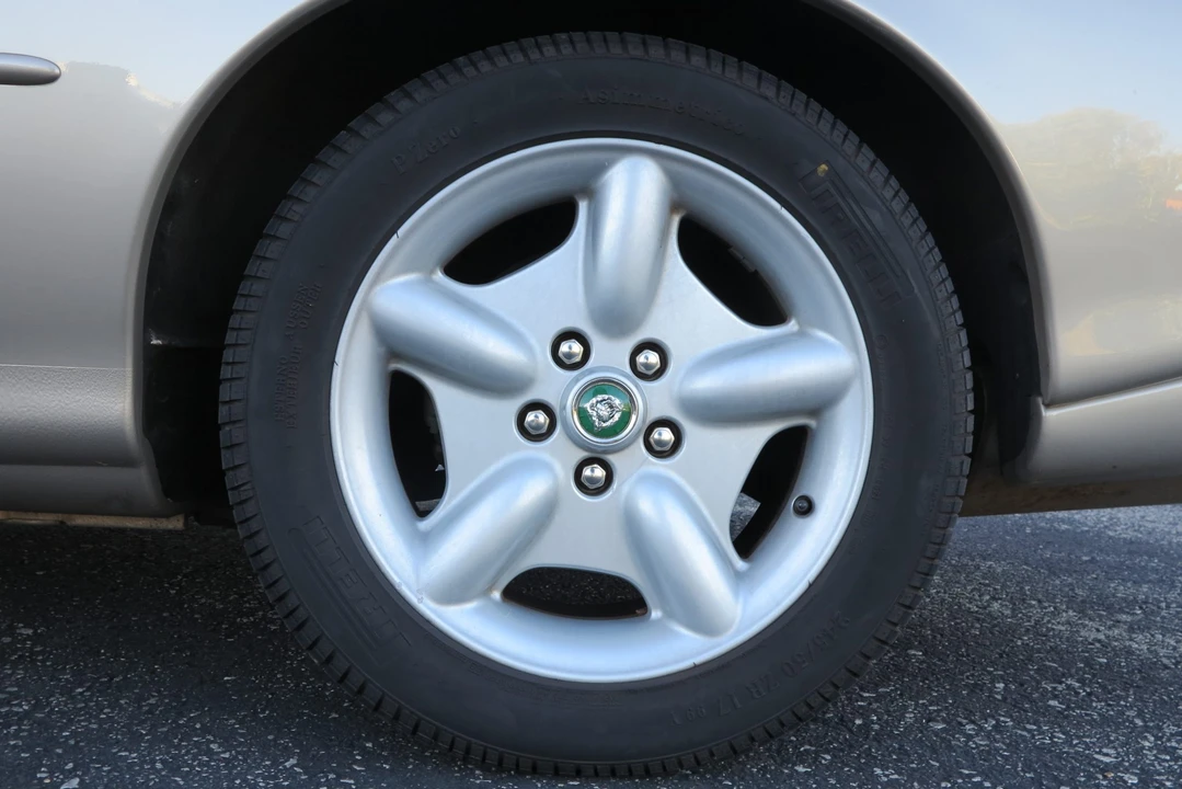 1997 Jaguar X100 XK8 - Image 26 of 31
