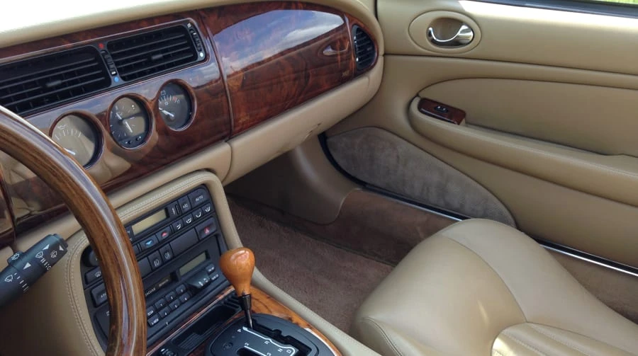 1997 Jaguar X100 XK8 - Image 4 of 10