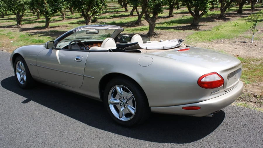 1997 Jaguar X100 XK8 - Image 11 of 12