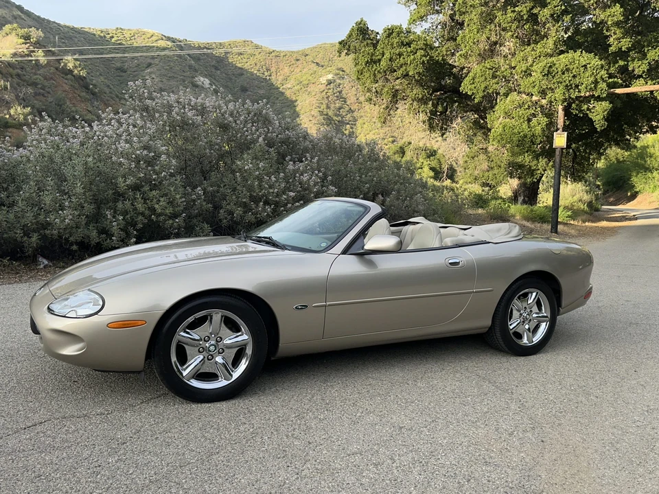 1997 Jaguar X100 XK8 - Image 12 of 31