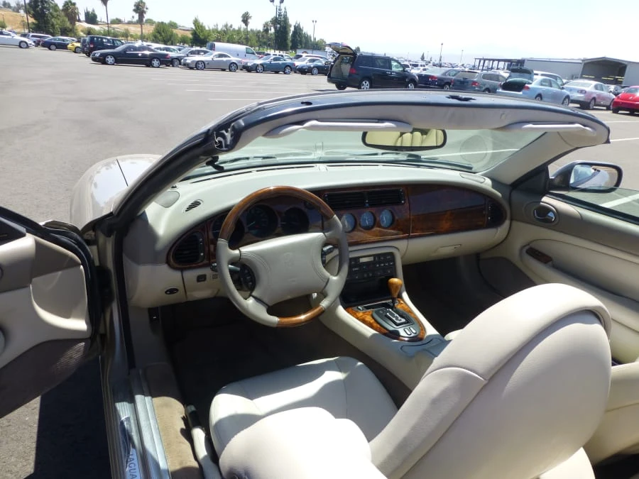 1997 Jaguar X100 XK8 - Image 3 of 4
