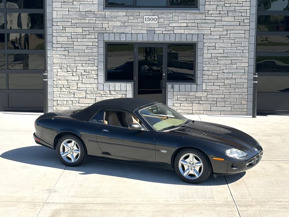1997 Jaguar X100 XK8 - Image 18 of 31