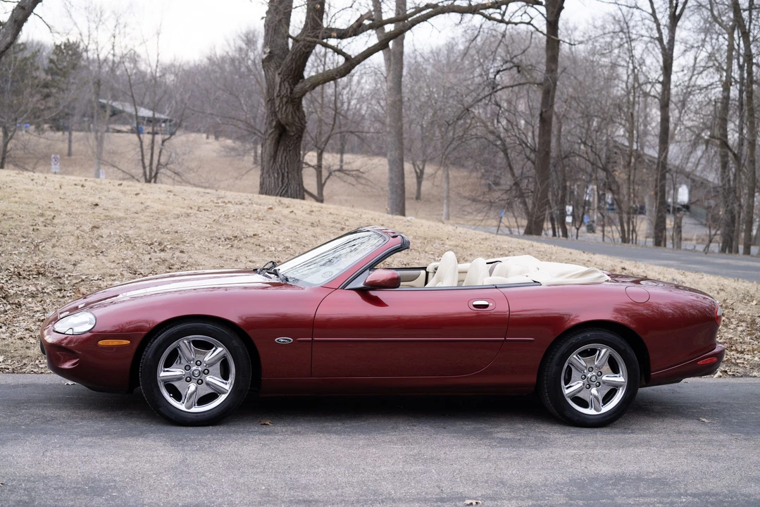 1997 Jaguar X100 XK8 - Image 7 of 31
